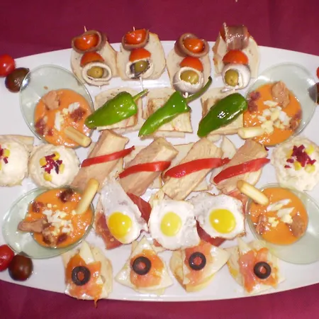 Balcon De Montes Hotel