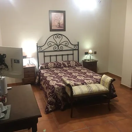 Hotel Balcon De Montes