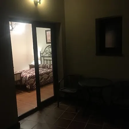 Balcon De Montes Hotel