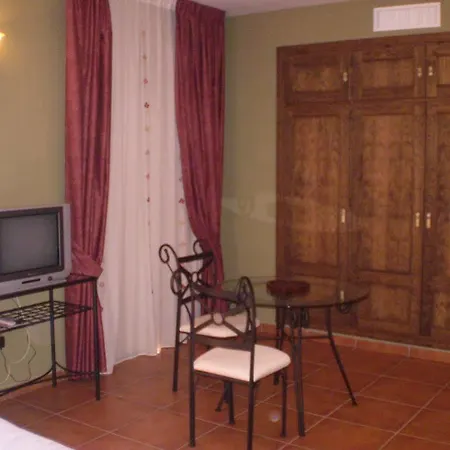 Hotel Balcon De Montes 3*