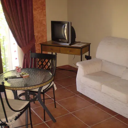 Hotel Balcón De Montes 3*